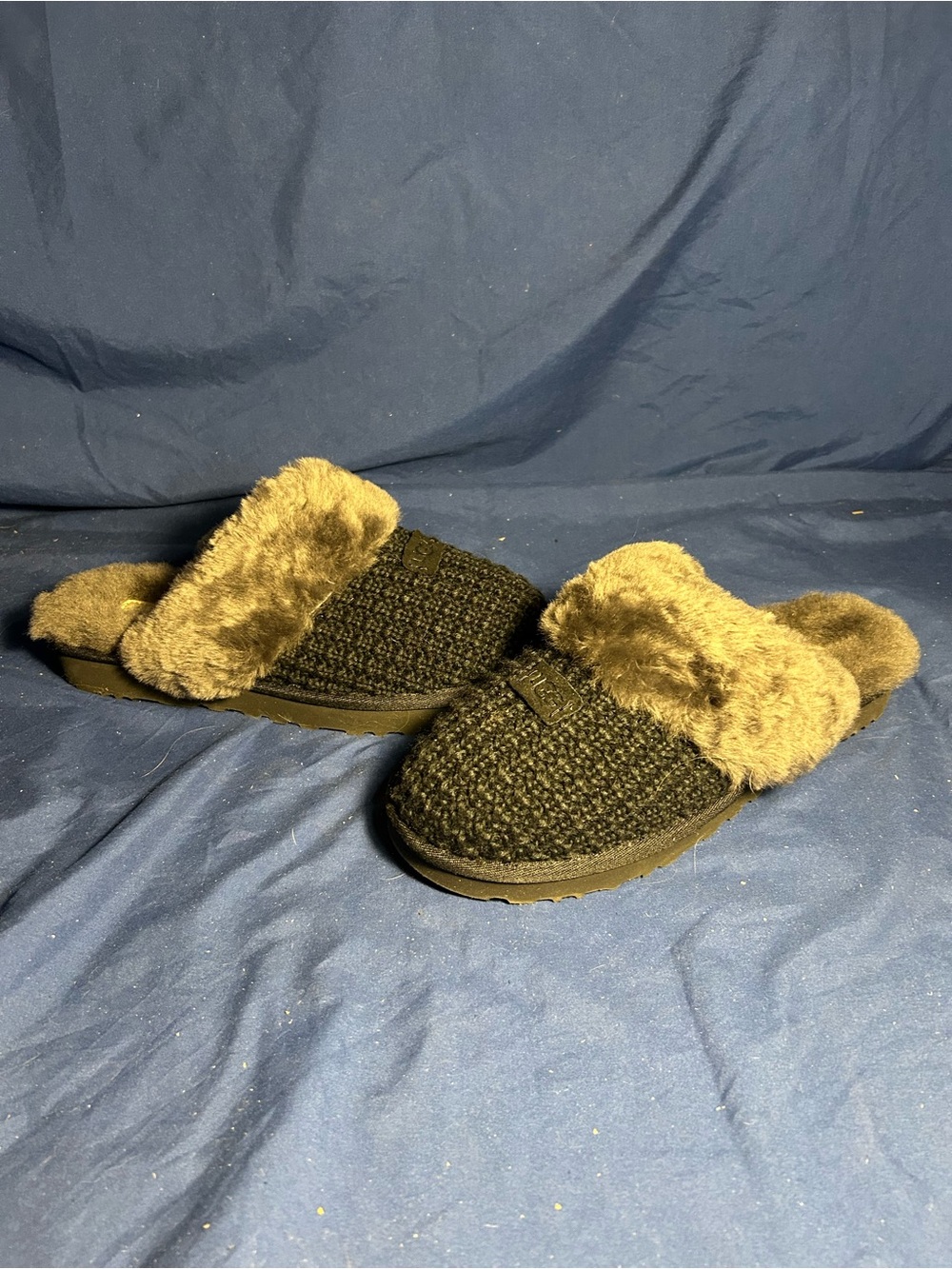 UGG slippers dark gray 8 women’s SW